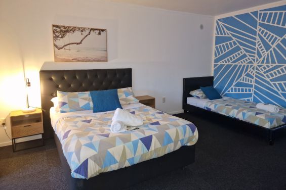 Deluxe Twin Studio - beds